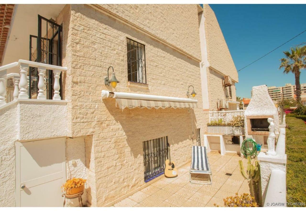 30 Beach House - Bbq & Terrace La Mata  Exterior photo